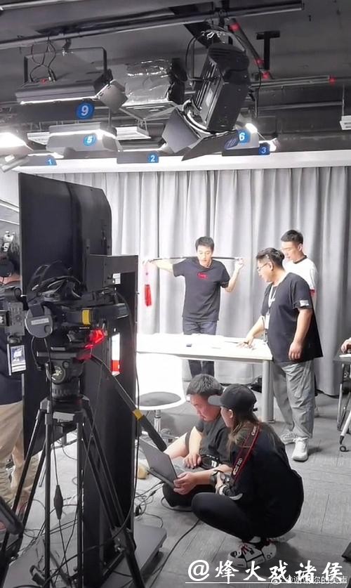 世界杯直播幕后:制作团队的工作日常 世界杯直播幕后:制作团队的工作日常